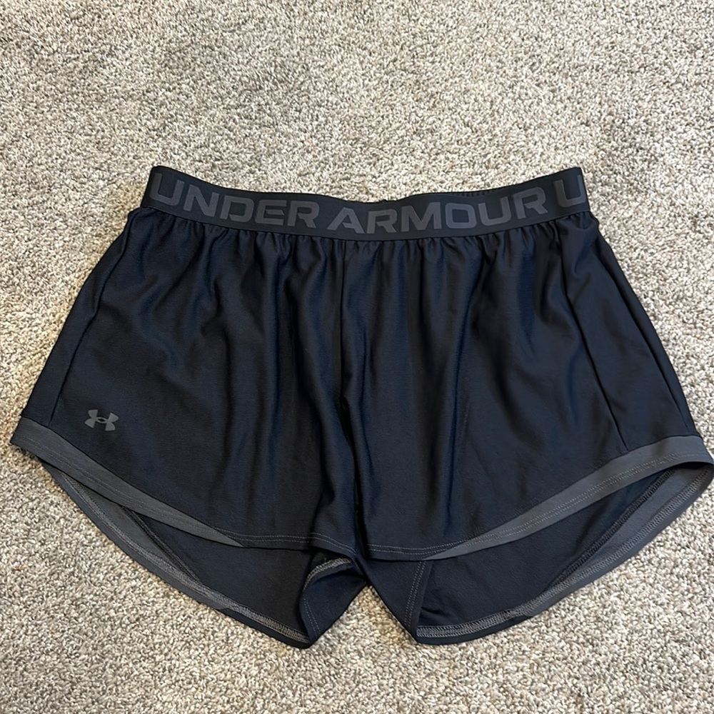 Under Armour Athletic Shorts - Size L